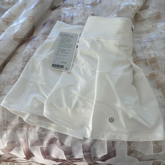 White Pace Rival MR Skirt - Picture 2 of 7